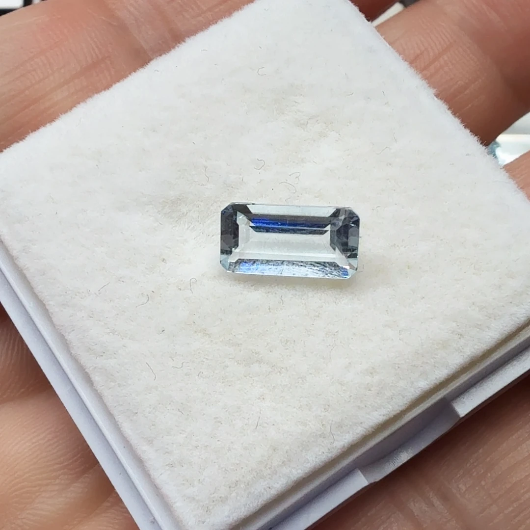 海蓝宝石裸石福利款天无烧，海蓝宝卡5.5×10.3毫米