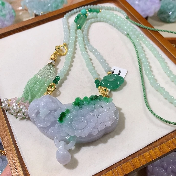 翡翠未镶嵌颈饰翡翠吊坠