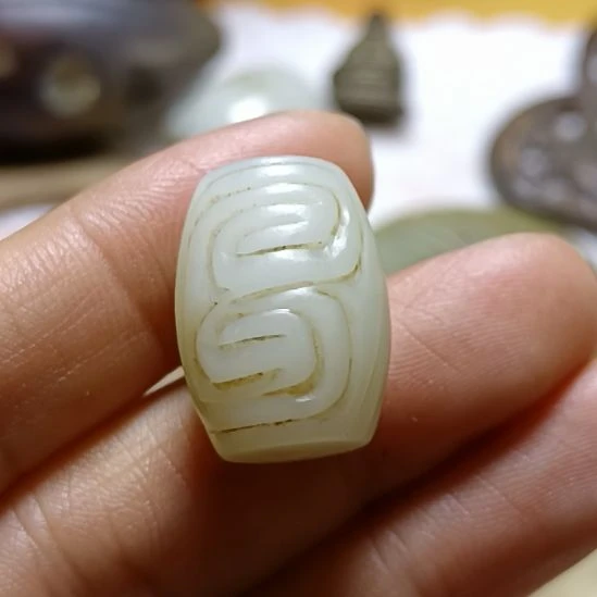 鑫***料玛瑙/玉髓未镶嵌颈饰