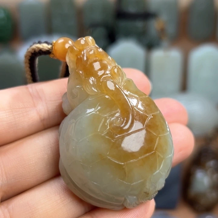 未镶嵌和田玉（糖玉）把件