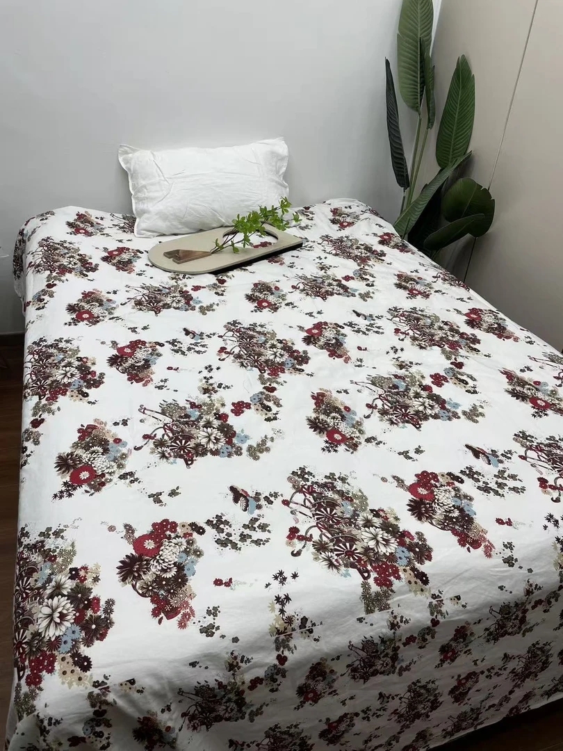 C052 红蓝花车汉麻双人床单230×250