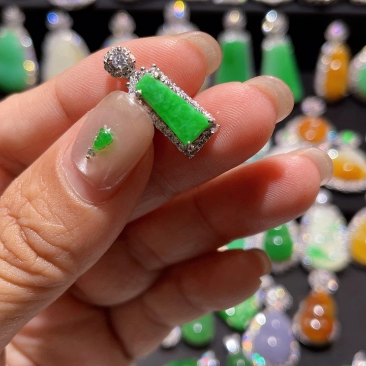 翡翠银S925镶嵌颈饰