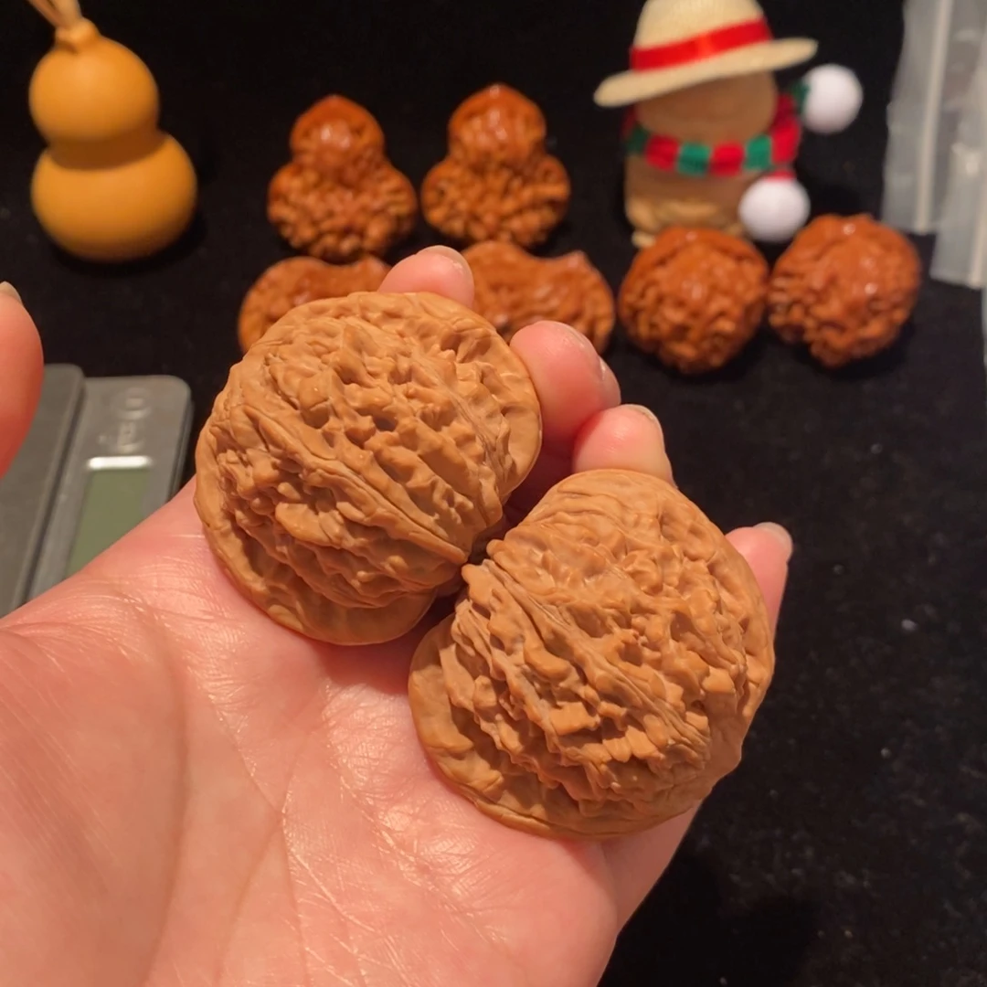 文玩核桃把件45.9四座楼