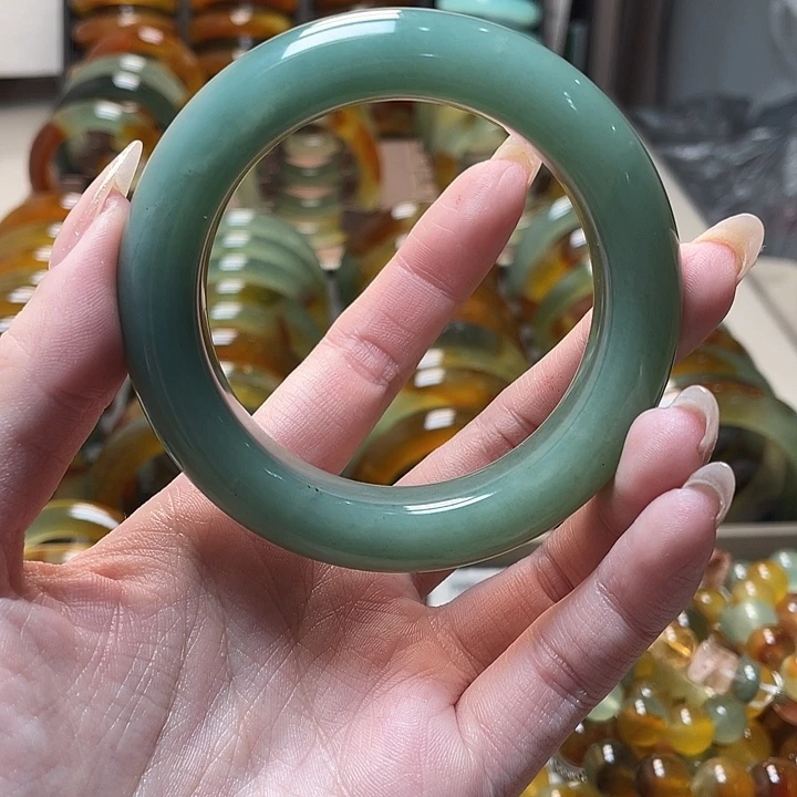 蛇纹石玉未镶嵌手镯55.7