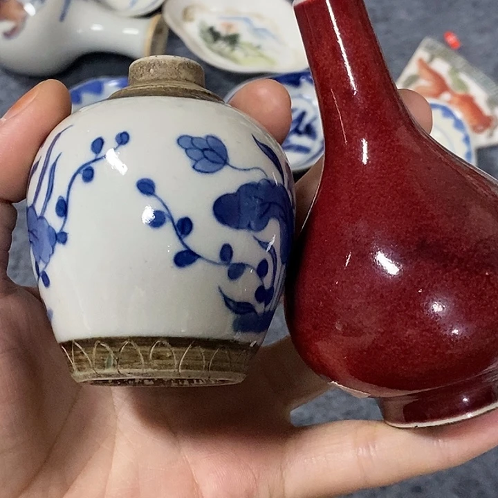 花***石粉彩瓶一个，粉彩瓶子