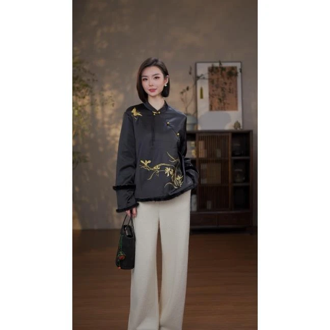 GONG QUE【梦蝶】新中式秋冬款夹棉拼水貂刺绣长袖外套  242199