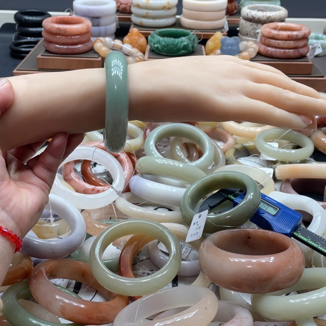 石英岩玉手镯未镶嵌用**夏