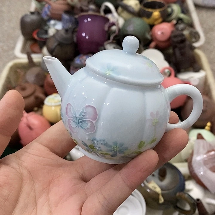 陶瓷艺术品及陶瓷壶