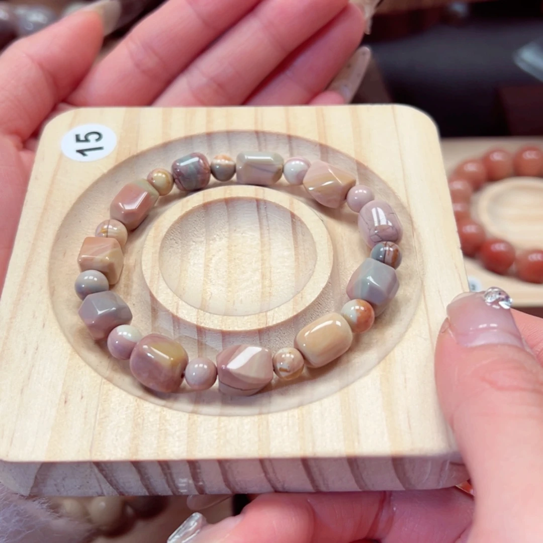 【闪购商品】石英质玉手链未镶嵌我***运19