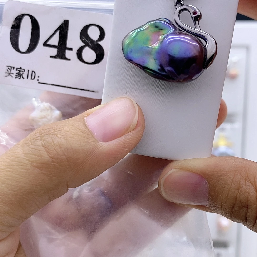 钛钢淡水珍珠颈饰