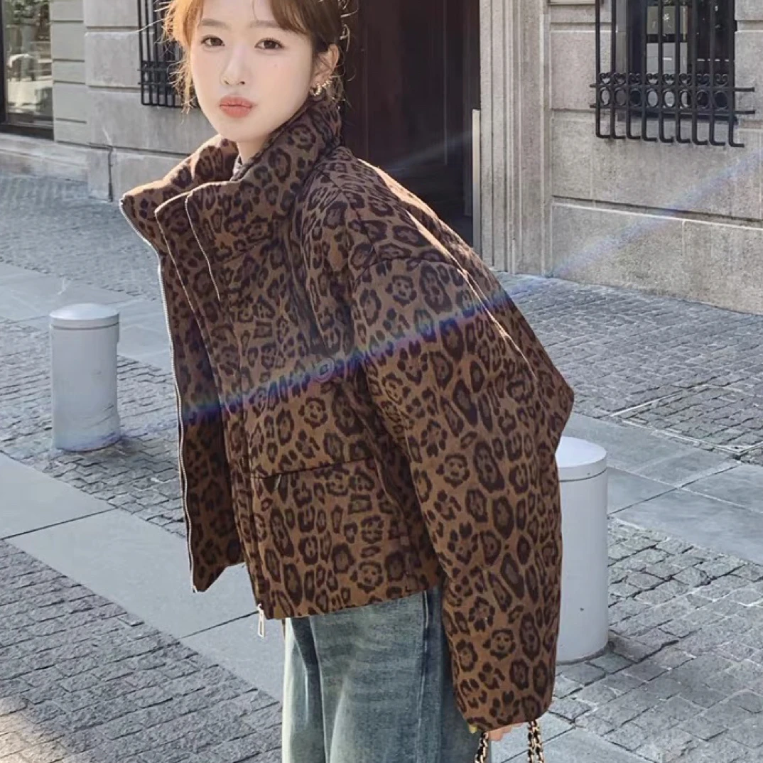 欧货女装潮牌冬季新款设计款时尚保暖白鸭绒羽绒服