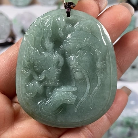 翡翠颈饰未镶嵌关二爷福利