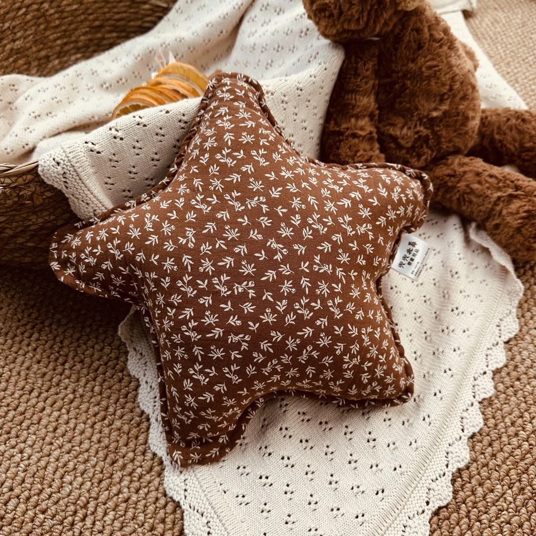 ins风靠垫儿童房装饰靠枕纱布婴儿安抚枕拍照道具婴儿床抱枕