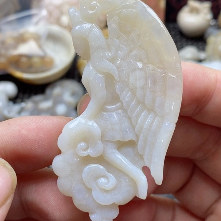 硅化珊瑚（珊瑚玉）颈饰未镶嵌