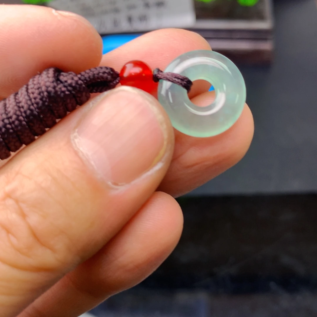 翡翠未镶嵌颈饰翡翠首饰和翡翠珠宝