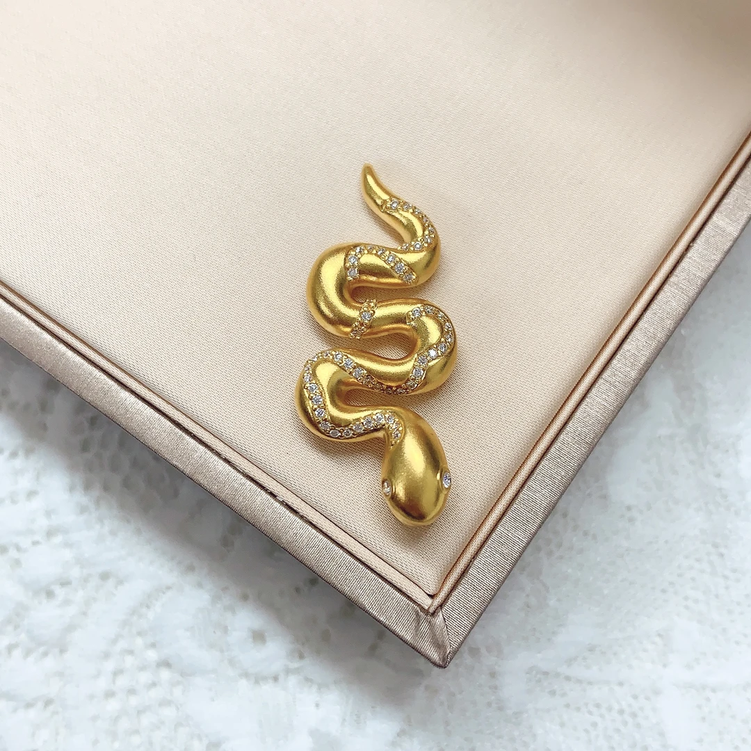 【水贝黄金】999足金5G工艺黄金镶灵蛇吊坠X300