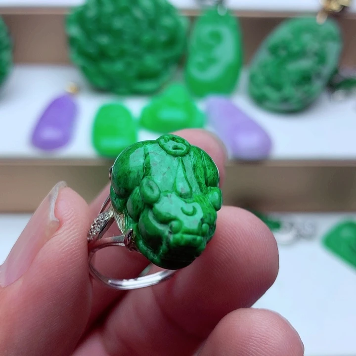 翡翠未镶嵌戒指戒指