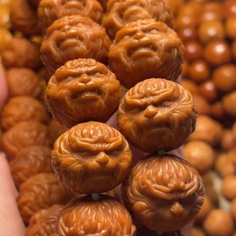 手串猴头核桃扎**勒舞台