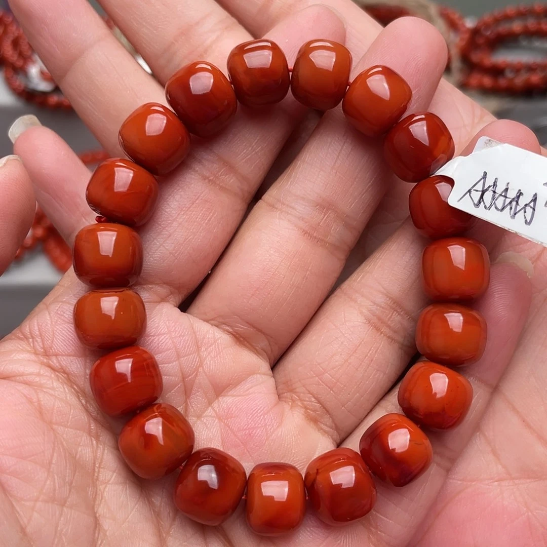 南红玛瑙吊坠未镶嵌