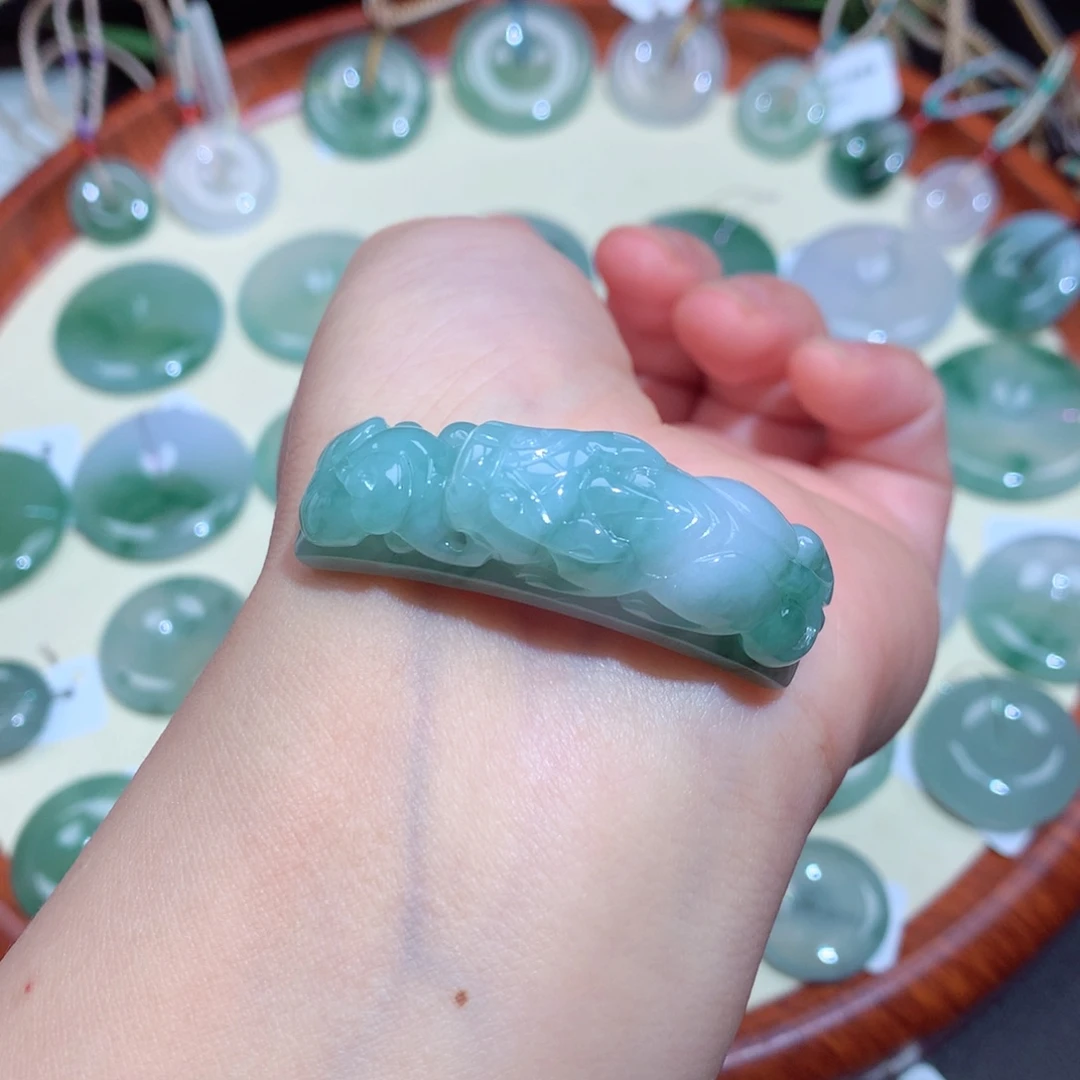 翡翠未镶嵌颈饰翡翠吊坠76