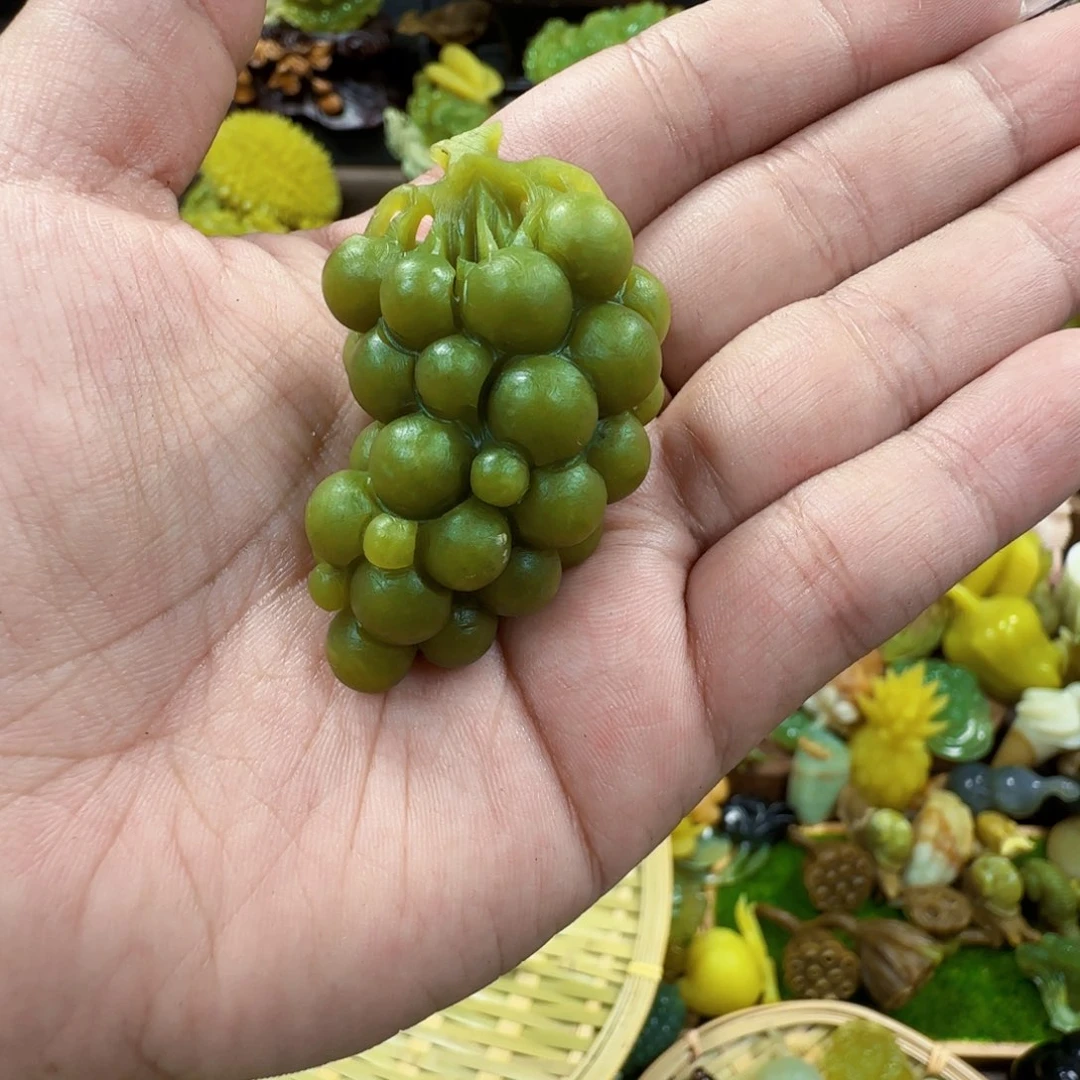 开****蛇纹石玉未镶嵌摆件