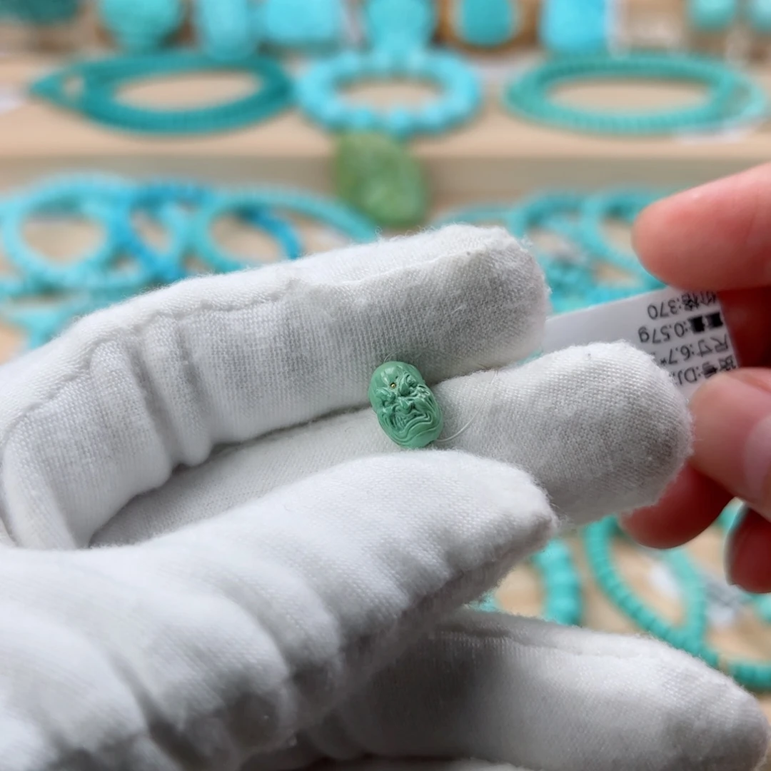 未镶嵌绿松石珠宝奇石