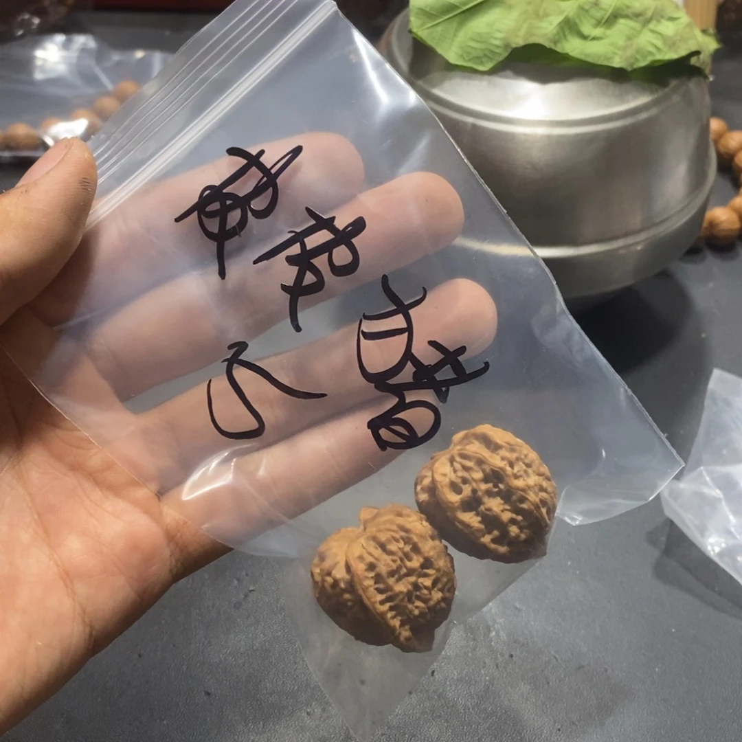 文玩核桃把件皮*猪福利