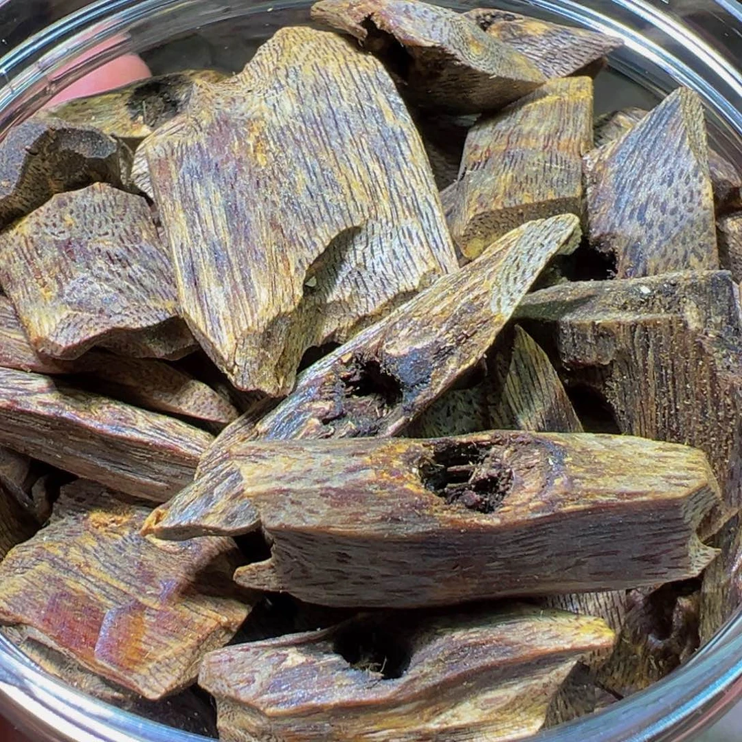 沉香手把件萍*沉香奇楠白棋瓜子料110克