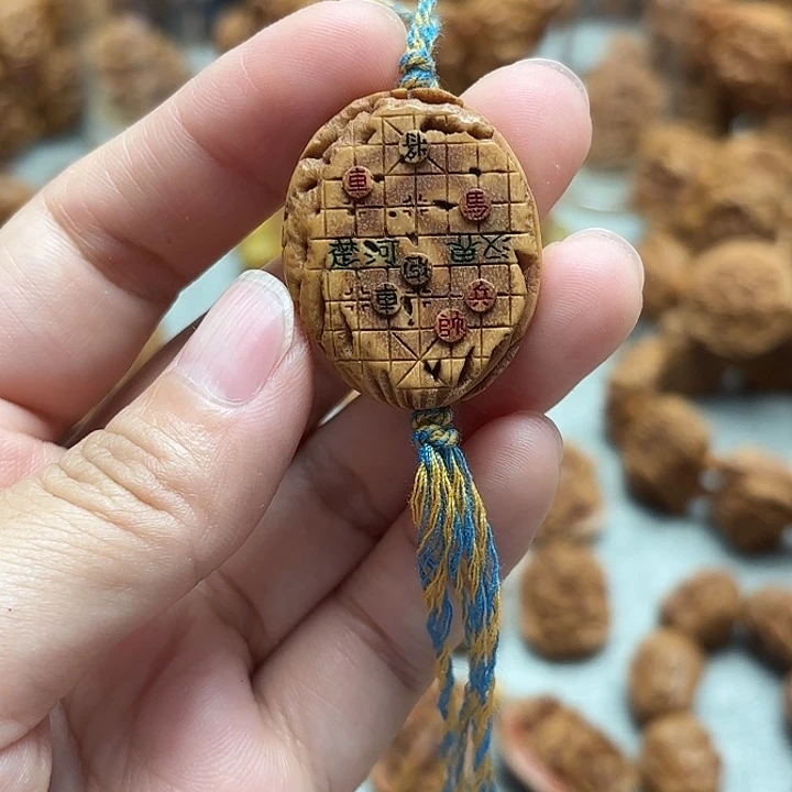 手串/手链核桃桃核雕刻棋盘吊坠