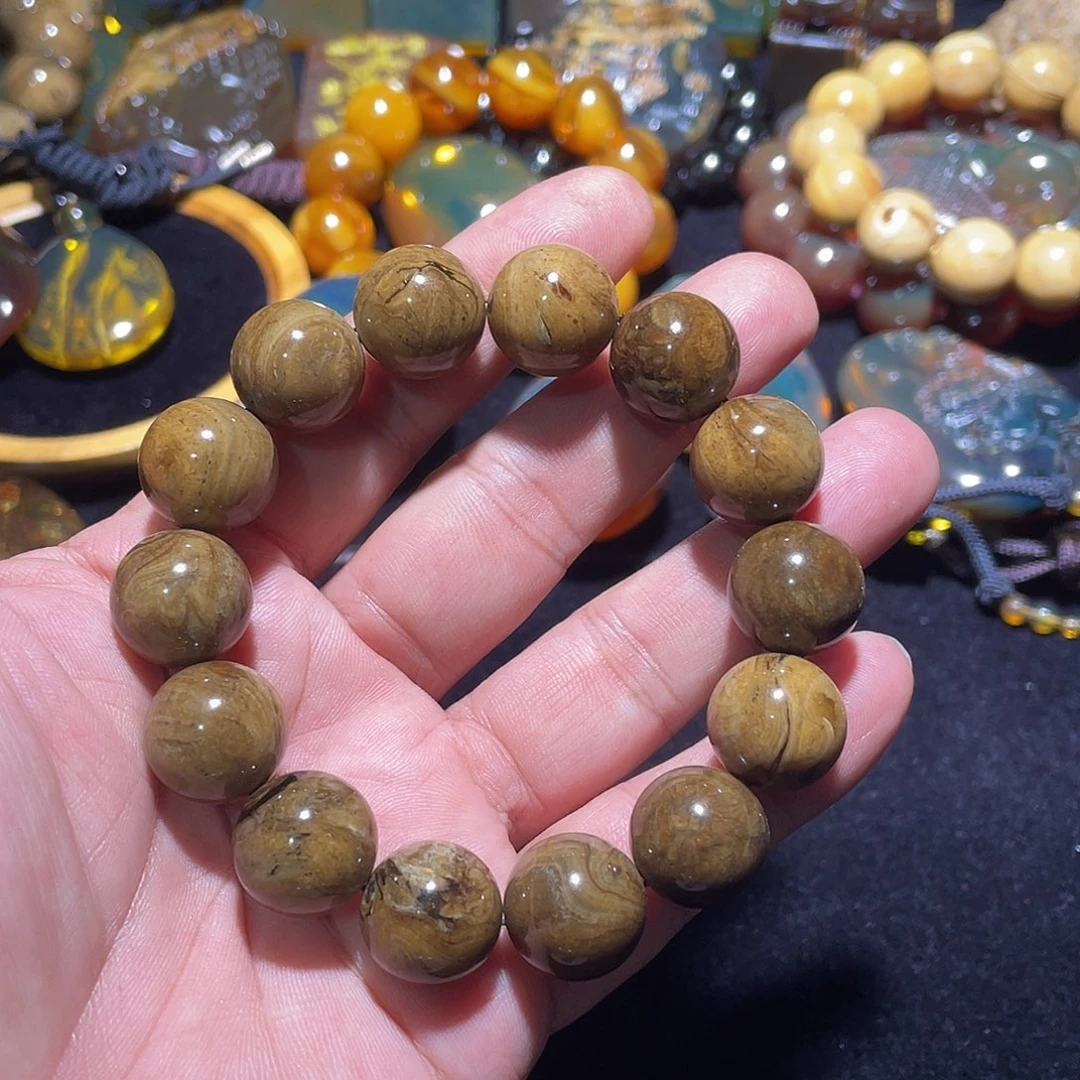 琥珀未镶嵌裸石缅甸根珀