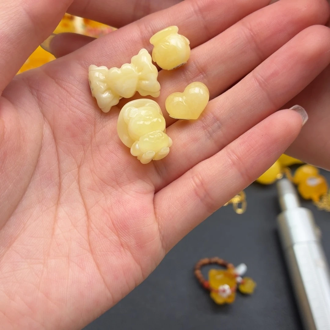 R***n琥珀未镶嵌珠宝奇石