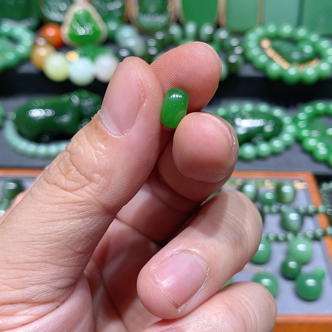 和田玉（碧玉）颈饰未镶嵌