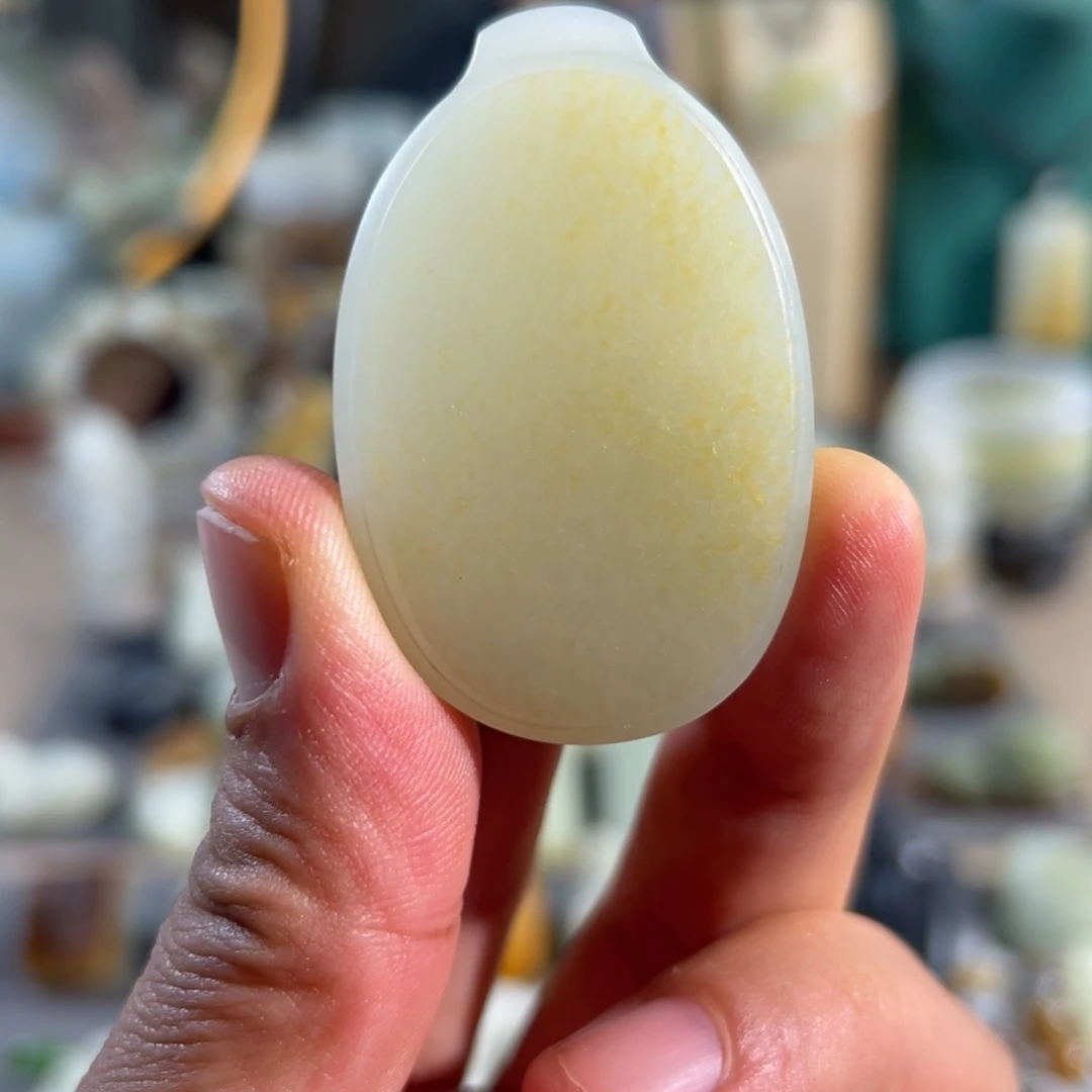 和田玉未镶嵌颈饰真皮真色