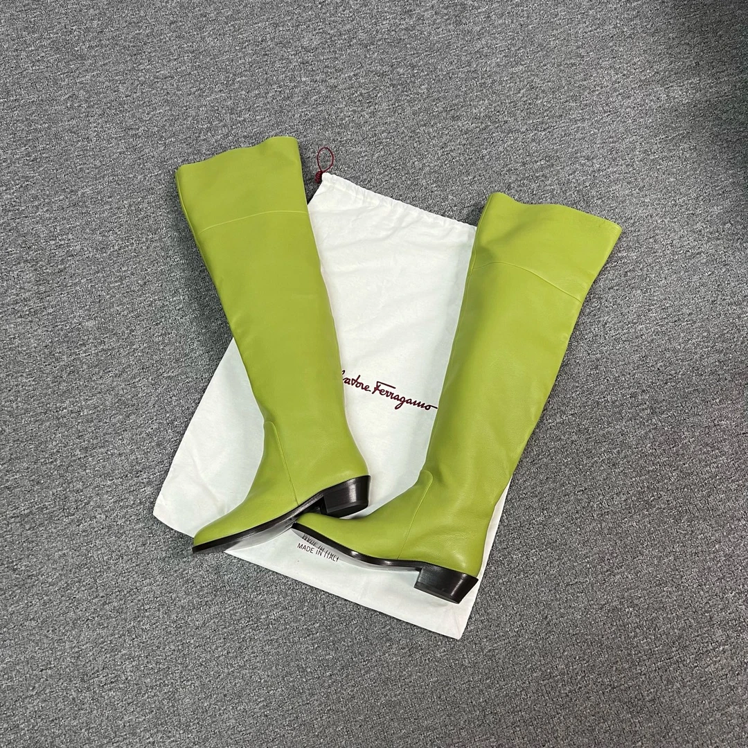 未使用 FERRAGAMO/菲拉格慕 菲拉格慕草绿色长靴37码