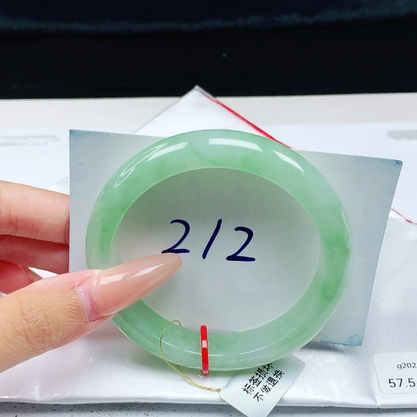 【闪购商品】翡翠手镯未镶嵌57.5圈