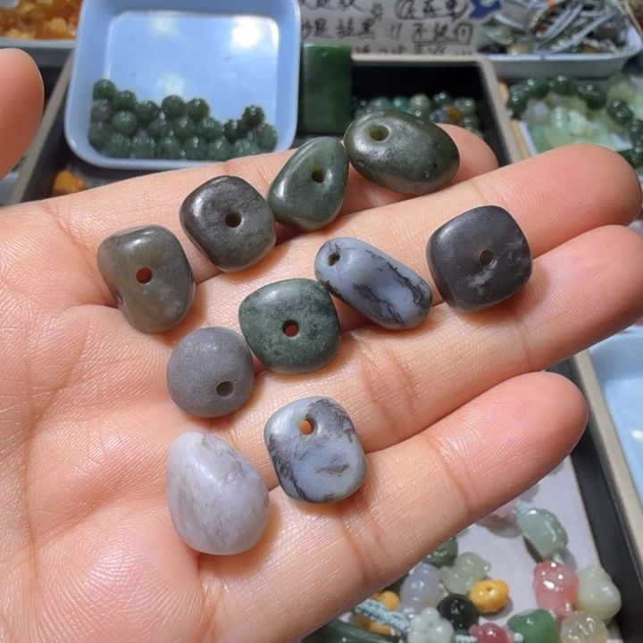和田玉未镶嵌珠宝半成品