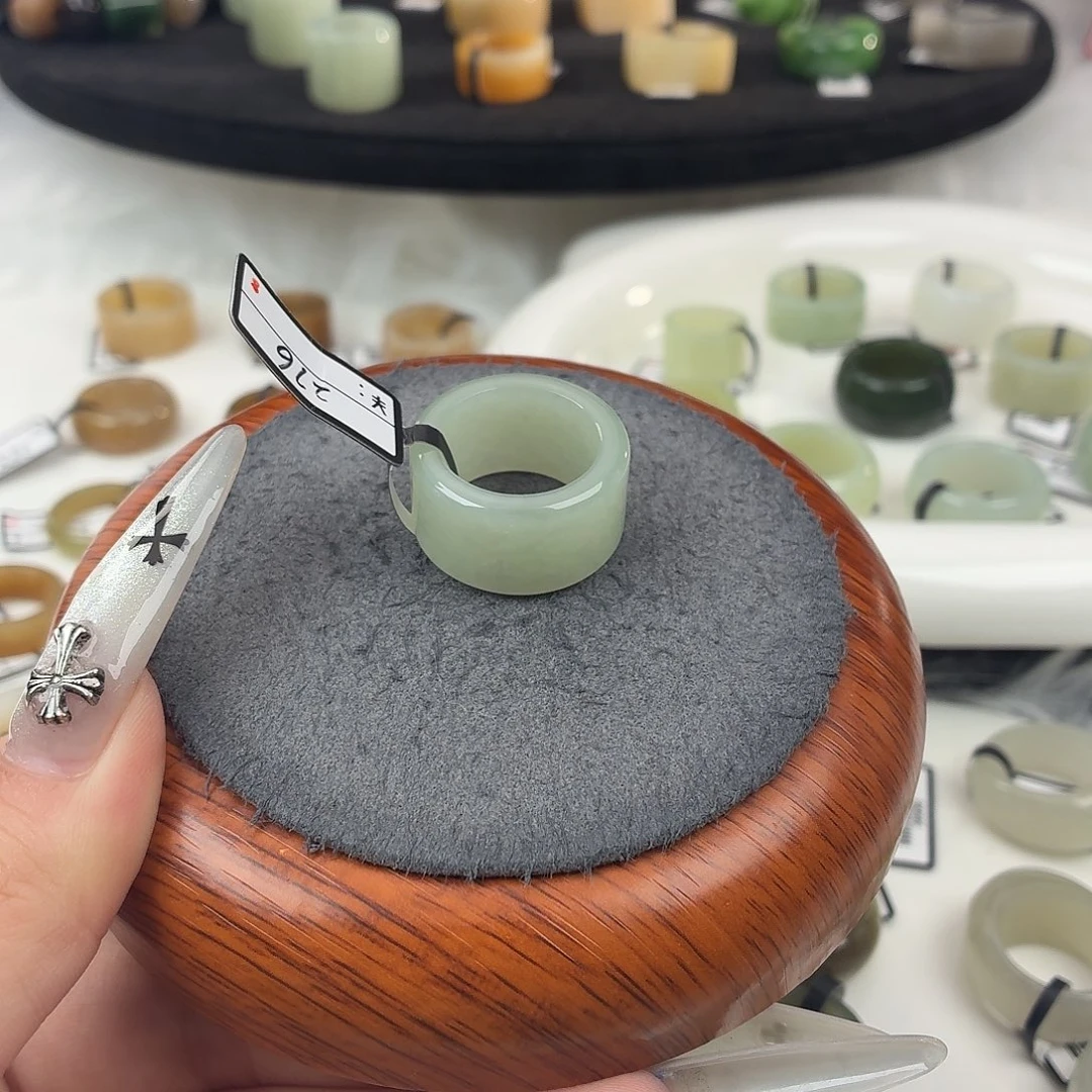 和田玉未镶嵌戒指冰晴直切17.4