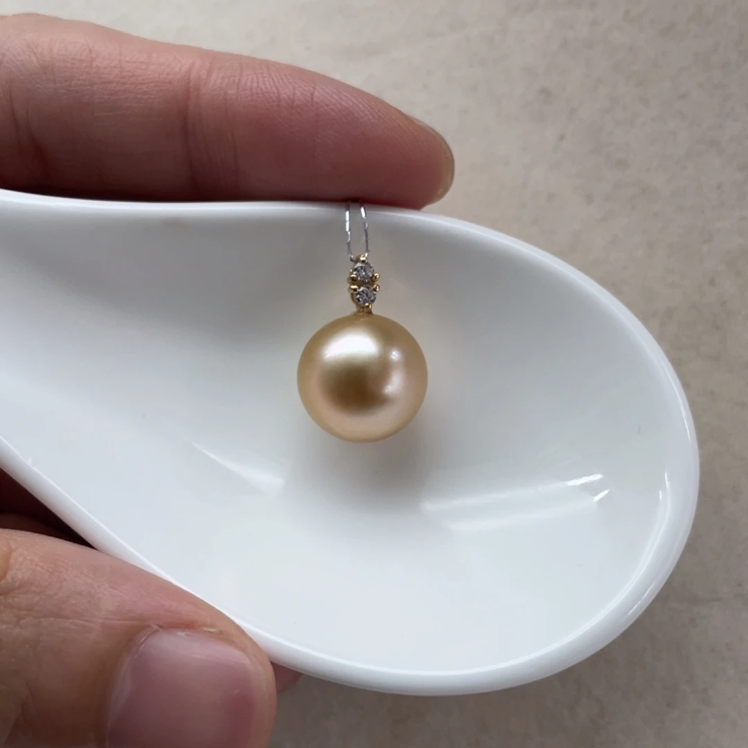 吊坠(不含链)海水珍珠18K金镶嵌12.4mm