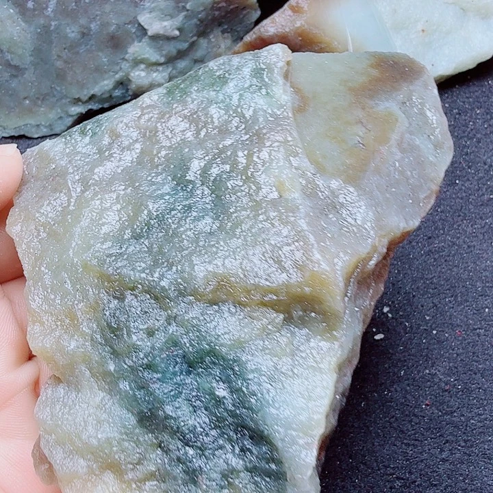 未镶嵌和田玉（糖玉）珠宝半成品