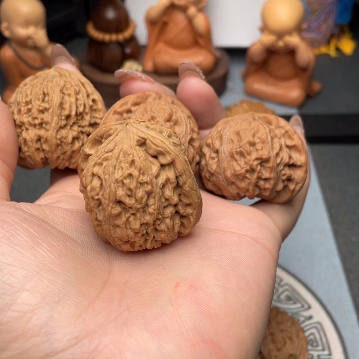 文玩核桃把件泓*南疆宫灯