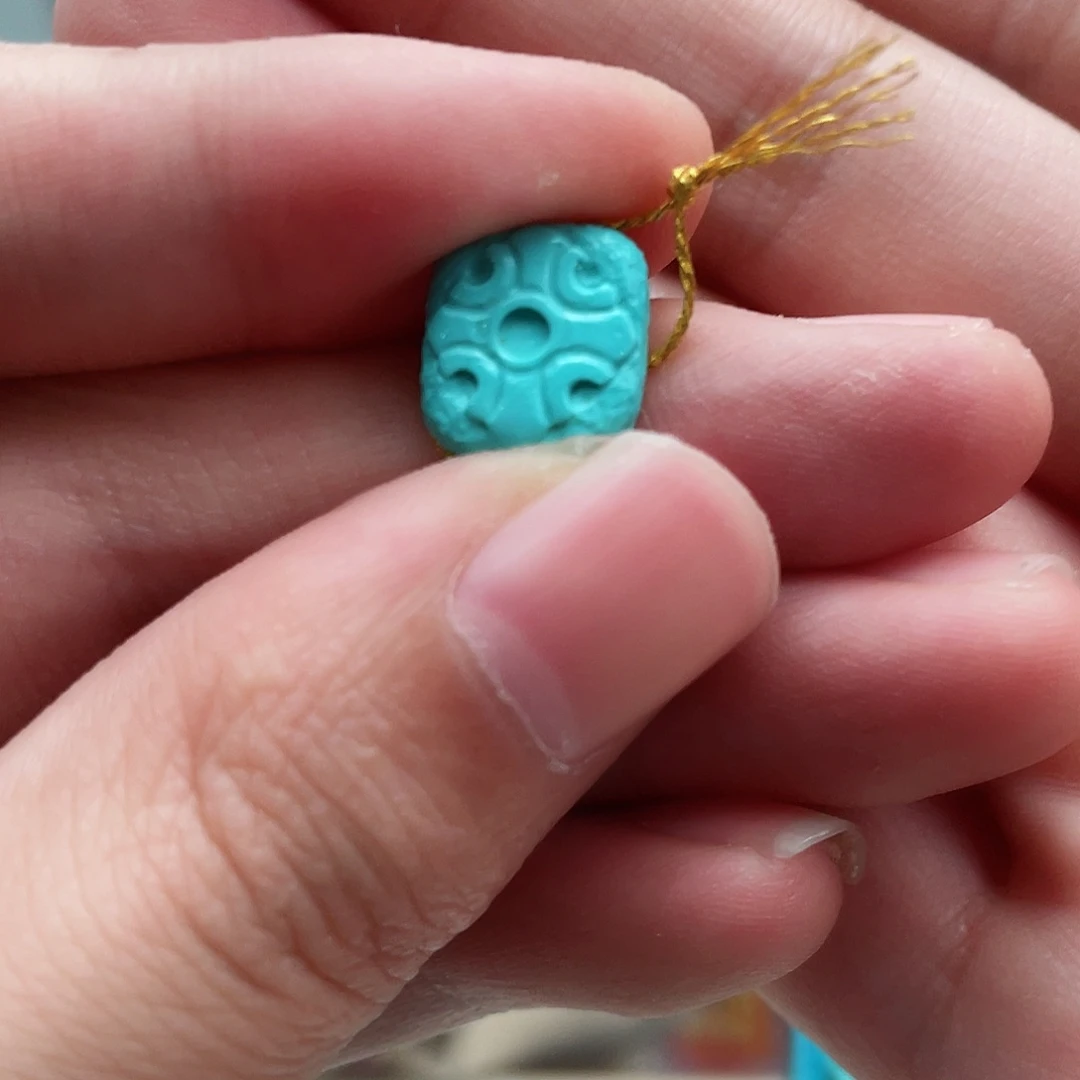 绿松石颈饰未镶嵌