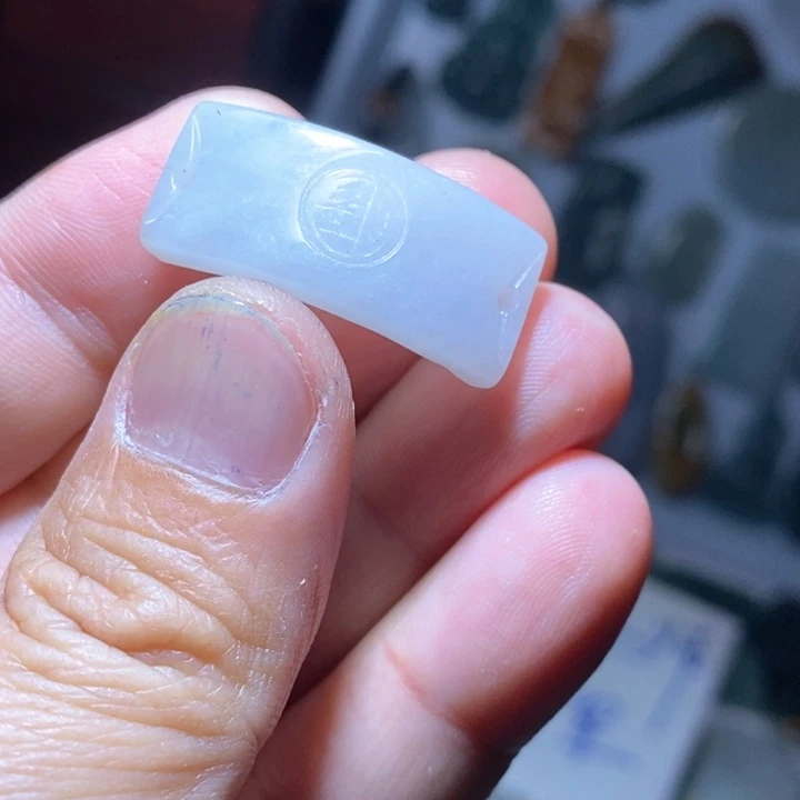 翡翠颈饰未镶嵌好