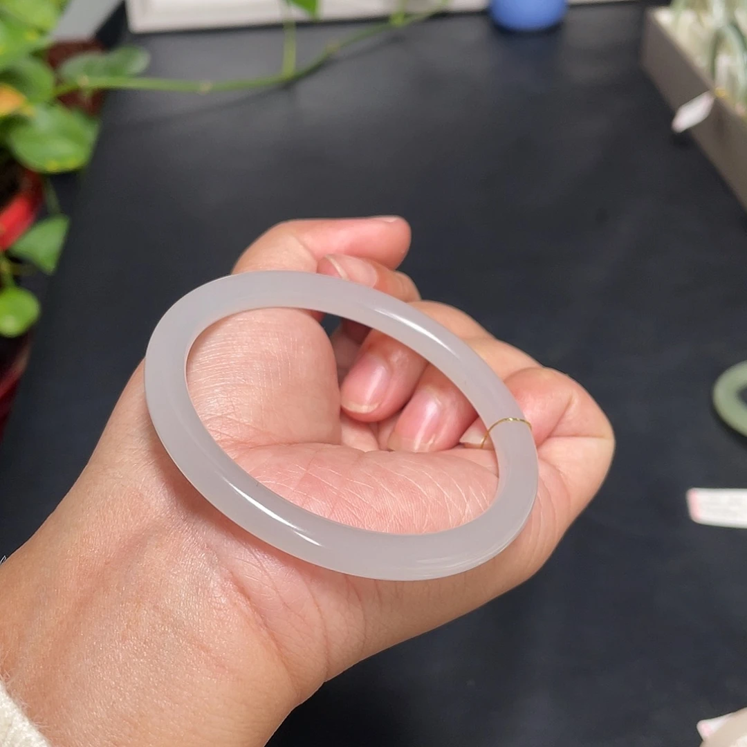 和田玉未镶嵌手镯55