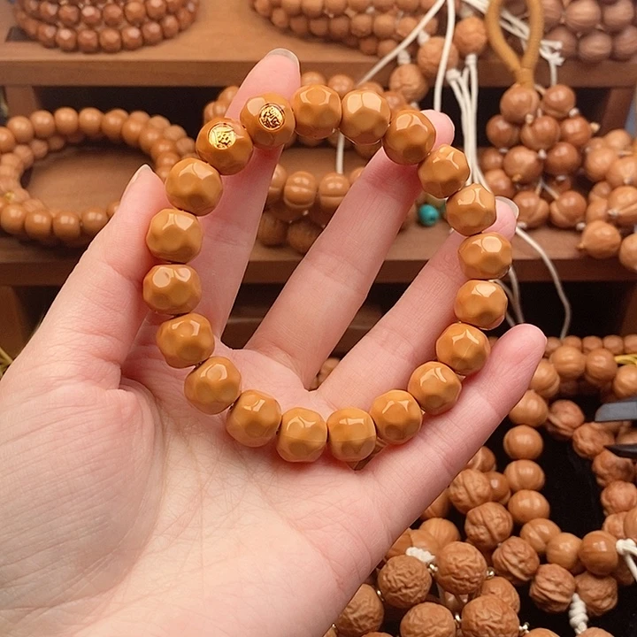 吊坠猴头核桃猴头