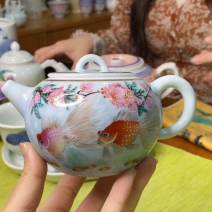 摆件福**归陶瓷等行业的生产和销售