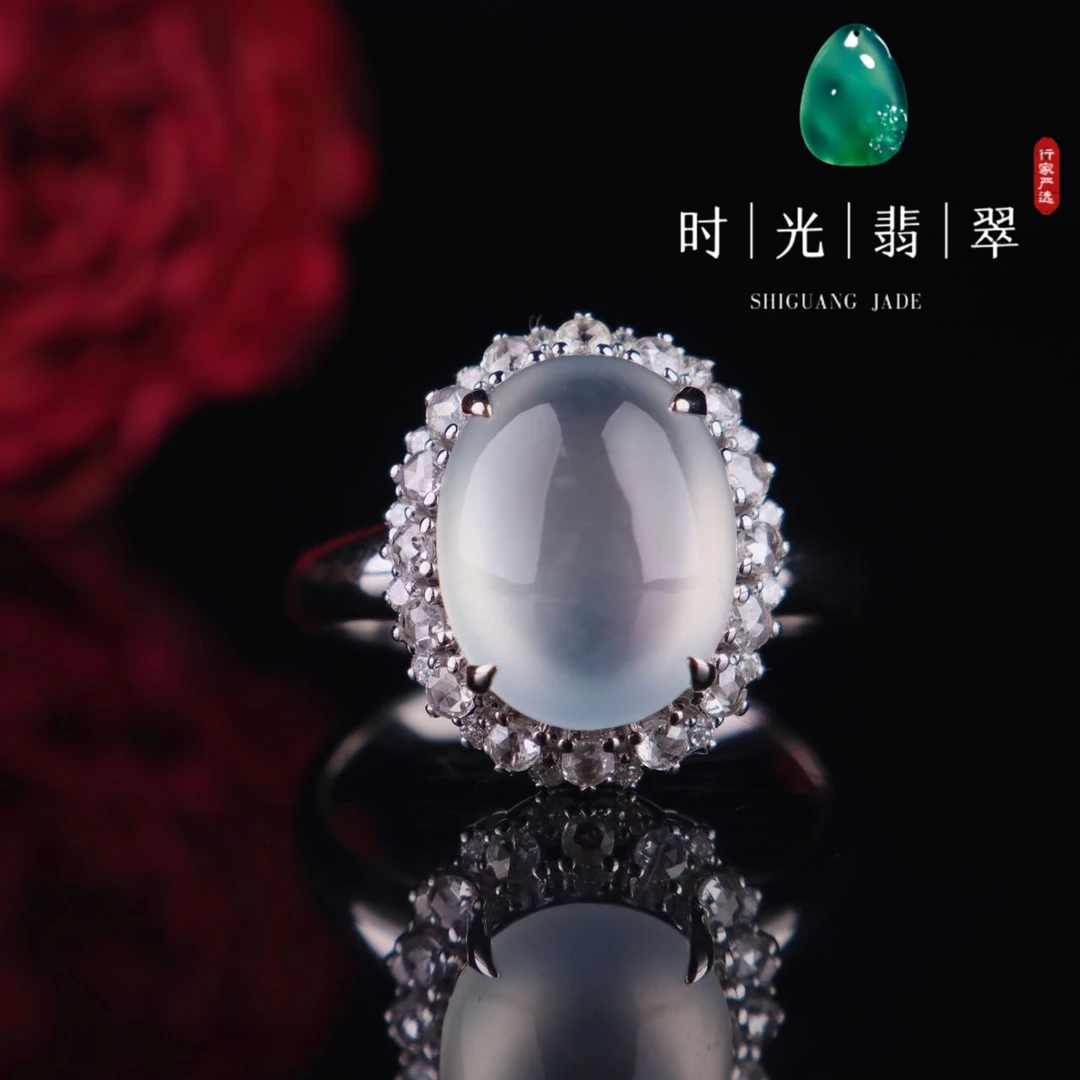 18k金镶嵌翡翠戒指