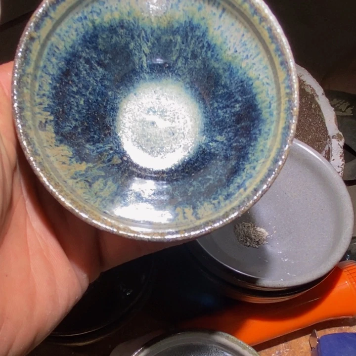 茶盏j****。你是我的眼里
