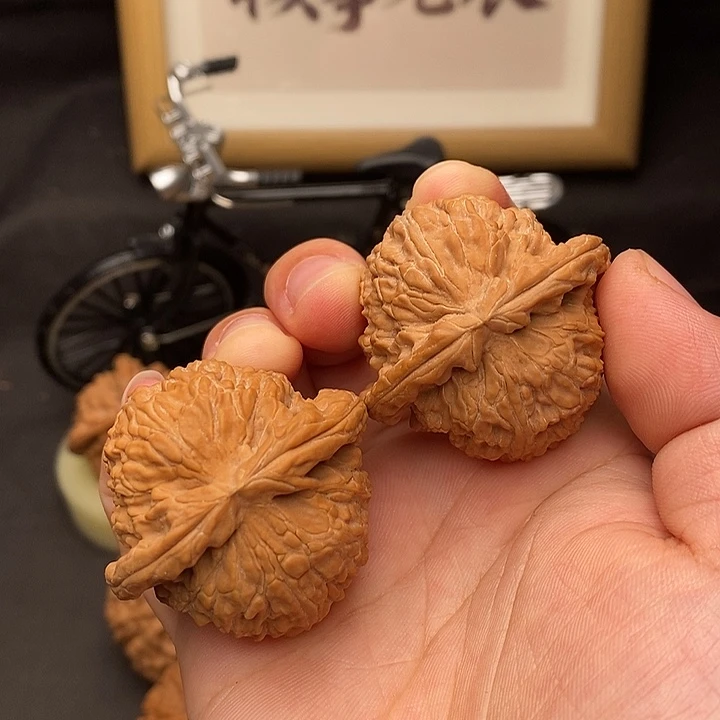桃核吊坠白狮子全品