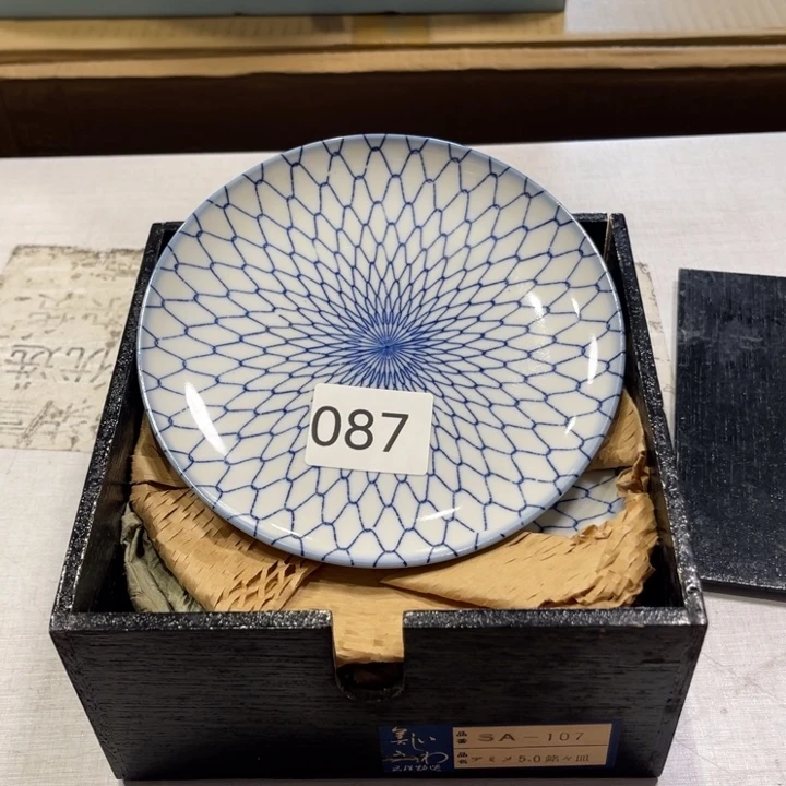 盖碗瓷器制作工艺精湛