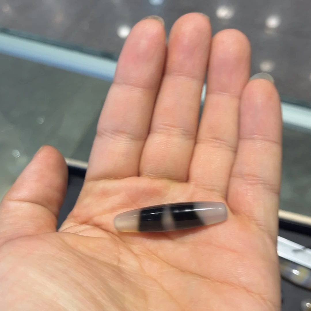 杨***y玛瑙/玉髓未镶嵌珠子